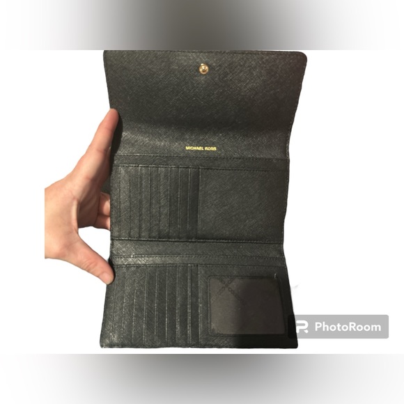 EUC Michael Kors Black Pebble Leather Wallet - Picture 7 of 14